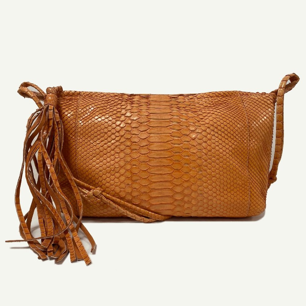 Carlos Falci Fatto Amano Crossbody